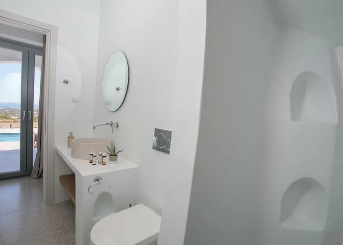 Naxos Infinity And Villa