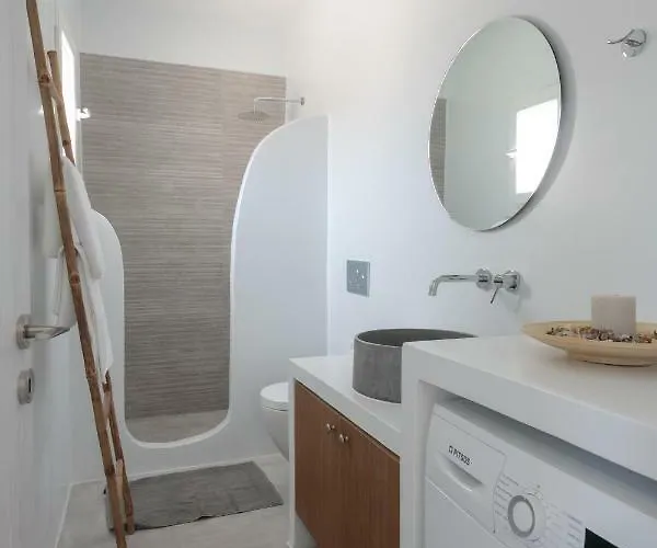 Naxos Infinity And * Galanado