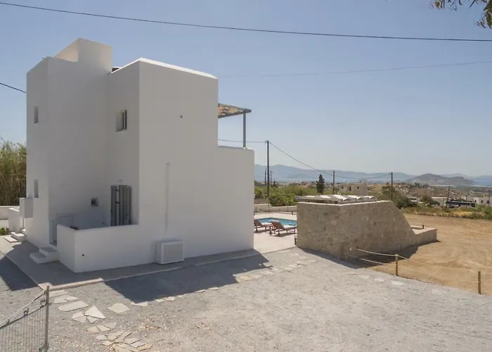 Naxos Infinity And Galanado