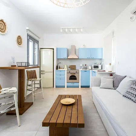 Naxos Infinity And
