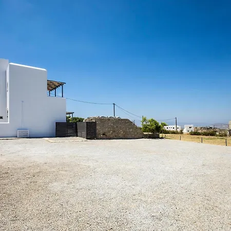 Naxos Infinity And Vila Galanado