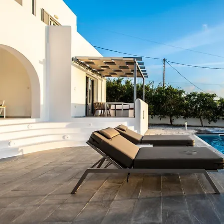 Naxos Infinity And Vila