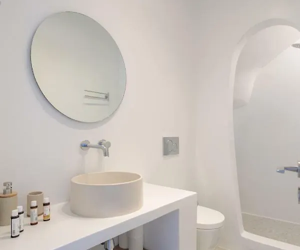 Naxos Infinity And Villa Galanado